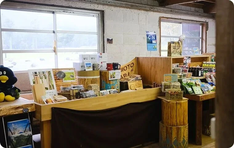 营地商店的陈列