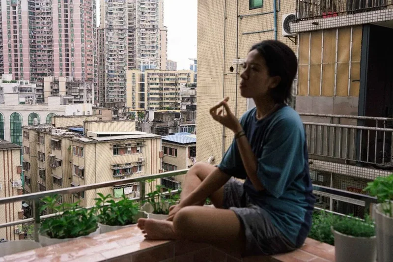 阳台上的闪电