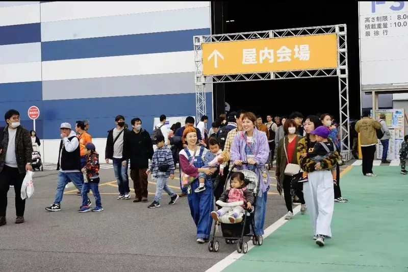 CSW 展会团队合影