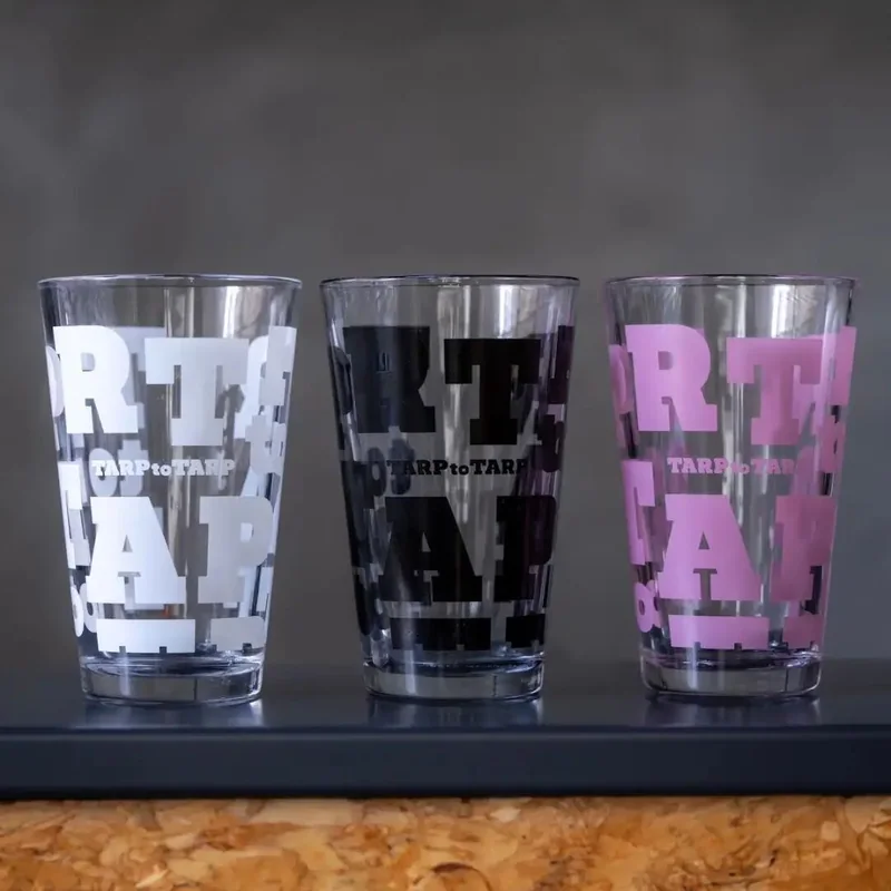 透明、黑色與粉色三款 TARP GLASS