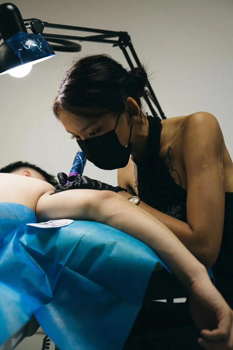 纹身工作过程