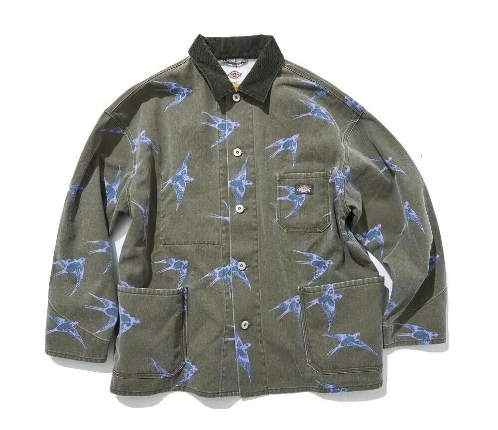 橄榄绿色 BRIAN DECK JACKET 满布 Lucky Swallow 图案