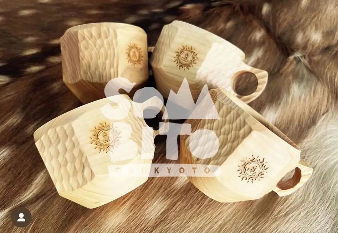 多只带 SomAbito 图案的 KYO-KUKSA 木杯