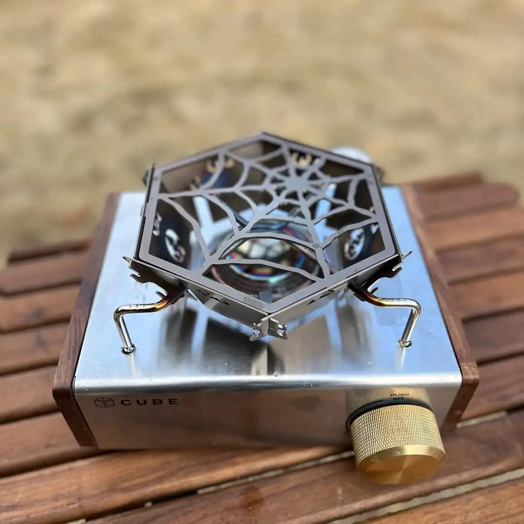 带蜘蛛网支架的小型方形炉头
